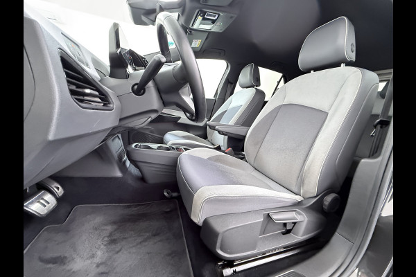 Volkswagen ID.3 First Plus 62kWh Camera Navi-Pro Adap.Cruise Matrix led 19" Ecc Apple Carplay Android Auto SOH 91% Stoel+Stuurverwarming Lmv Privacy Glas Keyless Advanced Rijstrooksensor Led-a.licht dynamisch 1e Eigenaar Dealeronderhouden Origineel Nederlandse Auto