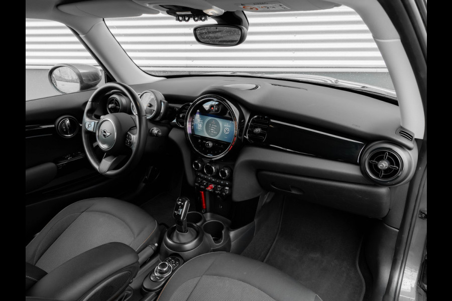 MINI Mini 1.5 Cooper - Automaat - Camera - Apple Carplay - Stoelverwarming - Comfort Access