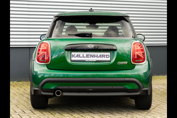 MINI Mini 1.5 Cooper - Automaat - Camera - Apple Carplay - Stoelverwarming - Comfort Access