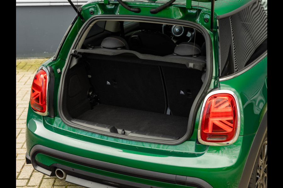 MINI Mini 1.5 Cooper - Automaat - Camera - Apple Carplay - Stoelverwarming - Comfort Access