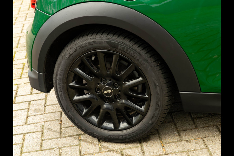 MINI Mini 1.5 Cooper - Automaat - Camera - Apple Carplay - Stoelverwarming - Comfort Access