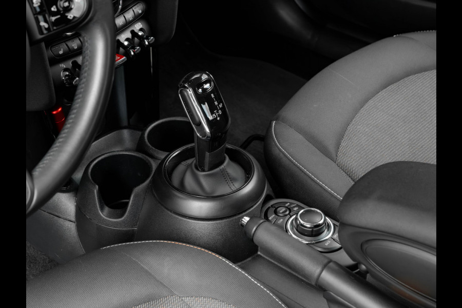 MINI Mini 1.5 Cooper - Automaat - Camera - Apple Carplay - Stoelverwarming - Comfort Access