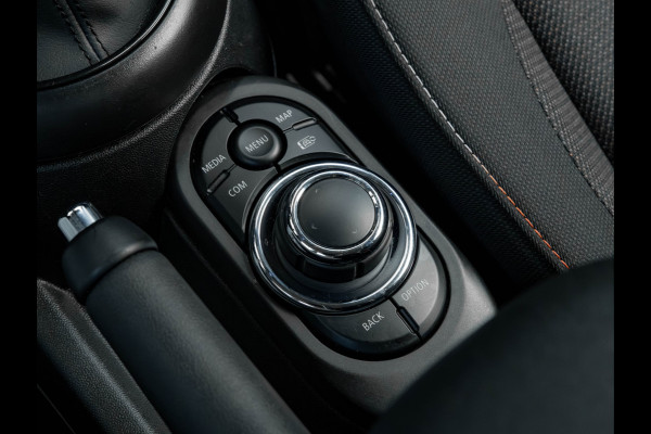 MINI Mini 1.5 Cooper - Automaat - Camera - Apple Carplay - Stoelverwarming - Comfort Access