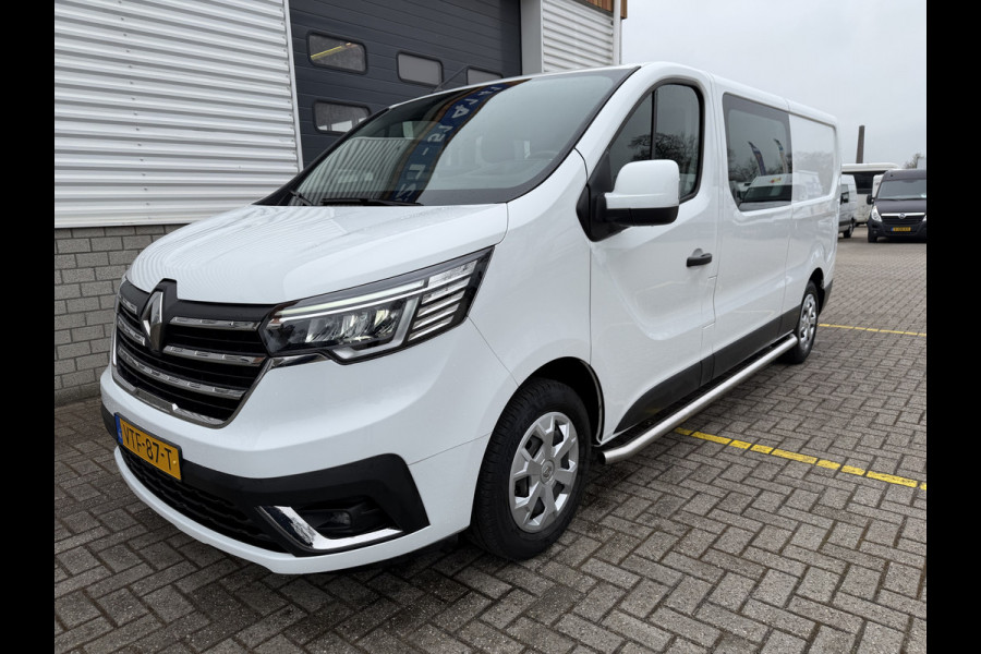 Renault Trafic 2.0 dCi 130pk T29 L2H1 DC 6 persoons Work Edition / vaste prijs rijklaar € 24.950 ex btw / lease € 407 / euro 6 / bpm vrij / trekhaak / airco / cruise / navigatie / isofix / sidebars