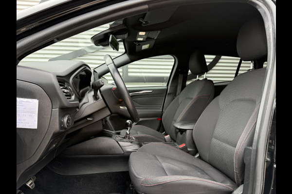 Ford FOCUS Wagon 1.0 EcoBoost ST Line Business Navi|Trekhaak|Clima|PDC V+A|Cruise|Stoelverwarming|APK tot 03-2027