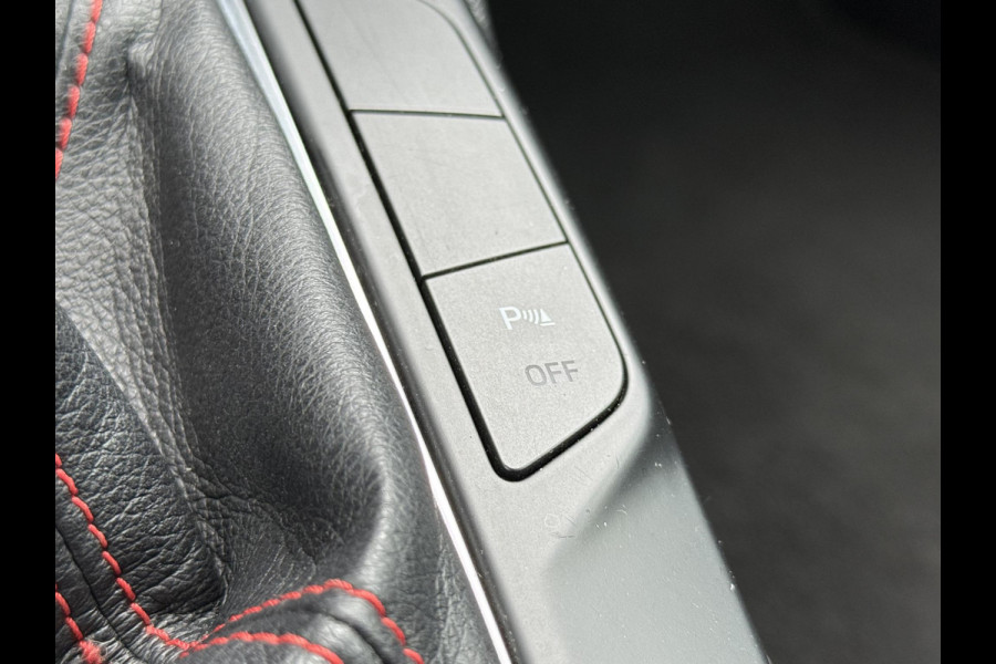 Ford FOCUS Wagon 1.0 EcoBoost ST Line Business Navi|Trekhaak|Clima|PDC V+A|Cruise|Stoelverwarming|APK tot 03-2027