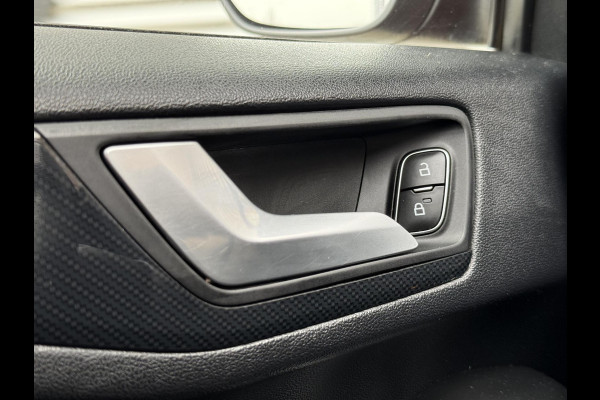 Ford FOCUS Wagon 1.0 EcoBoost ST Line Business Navi|Trekhaak|Clima|PDC V+A|Cruise|Stoelverwarming|APK tot 03-2027