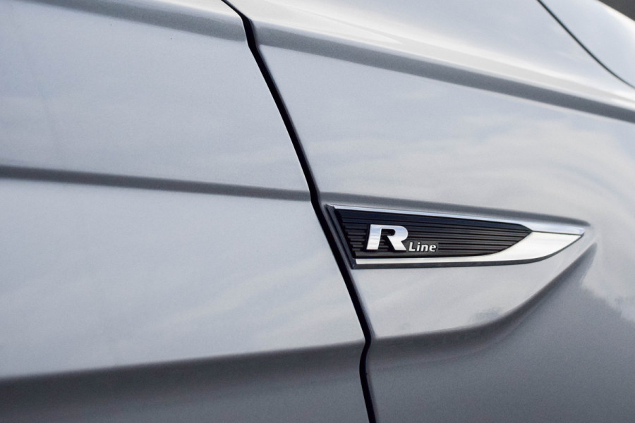 Volkswagen Polo 1.0 TSI Highline R-Line / Cruise Control/ Stoelverwarming/ Parkeersensoren/ 70kW (96PK)