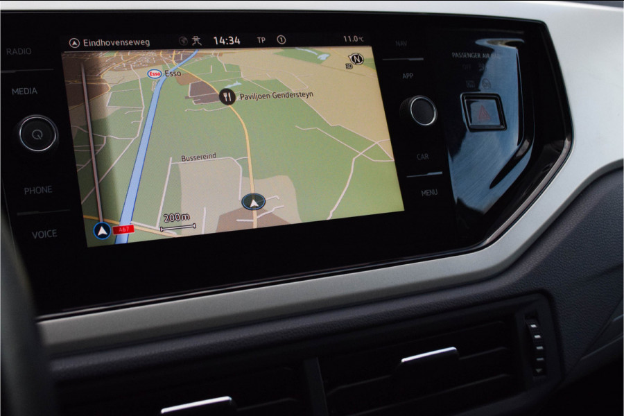 Volkswagen Polo 1.0 TSI Highline R-Line / Cruise Control/ Stoelverwarming/ Parkeersensoren/ 70kW (96PK)