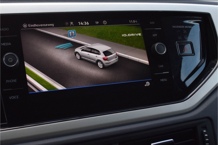 Volkswagen Polo 1.0 TSI Highline R-Line / Cruise Control/ Stoelverwarming/ Parkeersensoren/ 70kW (96PK)