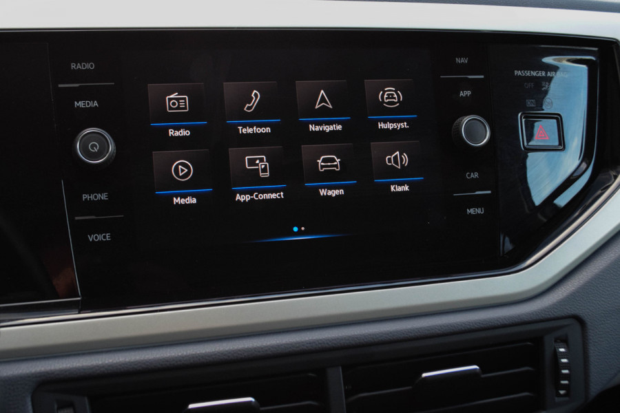 Volkswagen Polo 1.0 TSI Highline R-Line / Cruise Control/ Stoelverwarming/ Parkeersensoren/ 70kW (96PK)