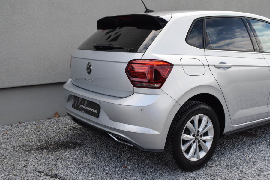 Volkswagen Polo 1.0 TSI Highline R-Line / Cruise Control/ Stoelverwarming/ Parkeersensoren/ 70kW (96PK)