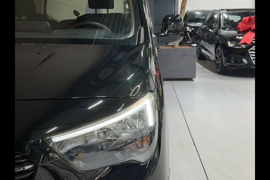 Opel Combo Tour Life 1.2 Turbo Edition Garantie Trekhaak Carplay Blindspot Cruise Navi Clima PDC led Dab Rijklaar