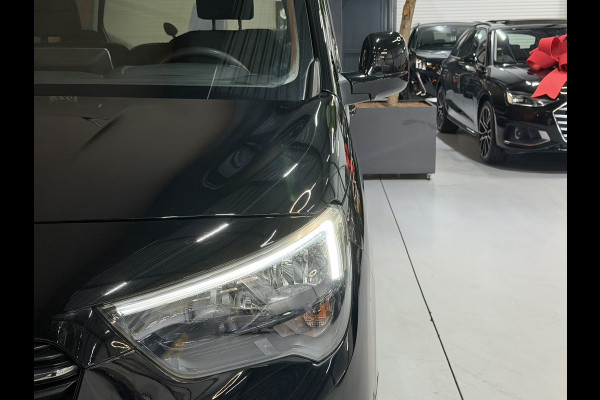 Opel Combo Tour Life 1.2 Turbo Edition Garantie Trekhaak Carplay Blindspot Cruise Navi Clima PDC led Dab Rijklaar