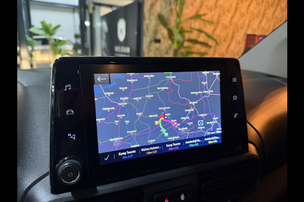 Opel Combo Tour Life 1.2 Turbo Edition Garantie Trekhaak Carplay Blindspot Cruise Navi Clima PDC led Dab Rijklaar