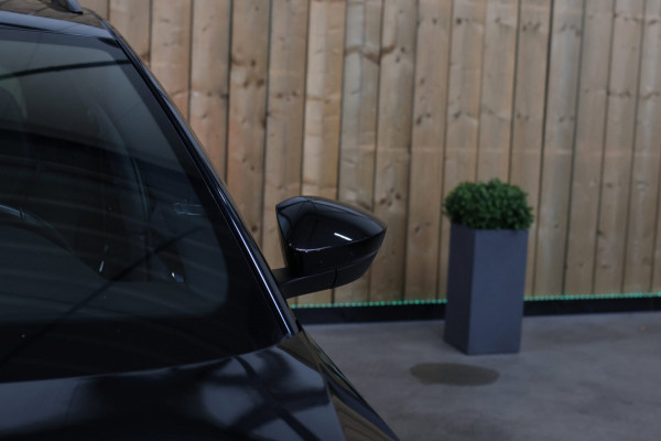 Škoda Superb Combi 1.5 TSI ACT Sportline *Pano*Canton*Camera*Keyless*