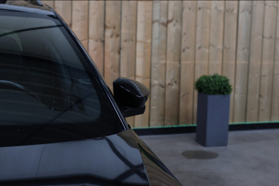 Škoda Superb Combi 1.5 TSI ACT Sportline *Pano*Canton*Camera*Keyless*