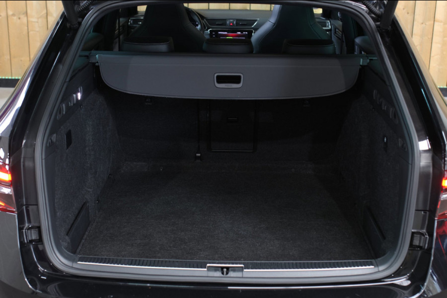 Škoda Superb Combi 1.5 TSI ACT Sportline *Pano*Canton*Camera*Keyless*