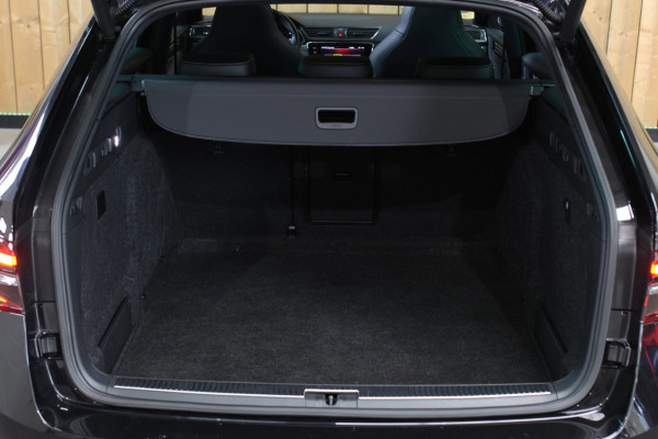 Škoda Superb Combi 1.5 TSI ACT Sportline *Pano*Canton*Camera*Keyless*