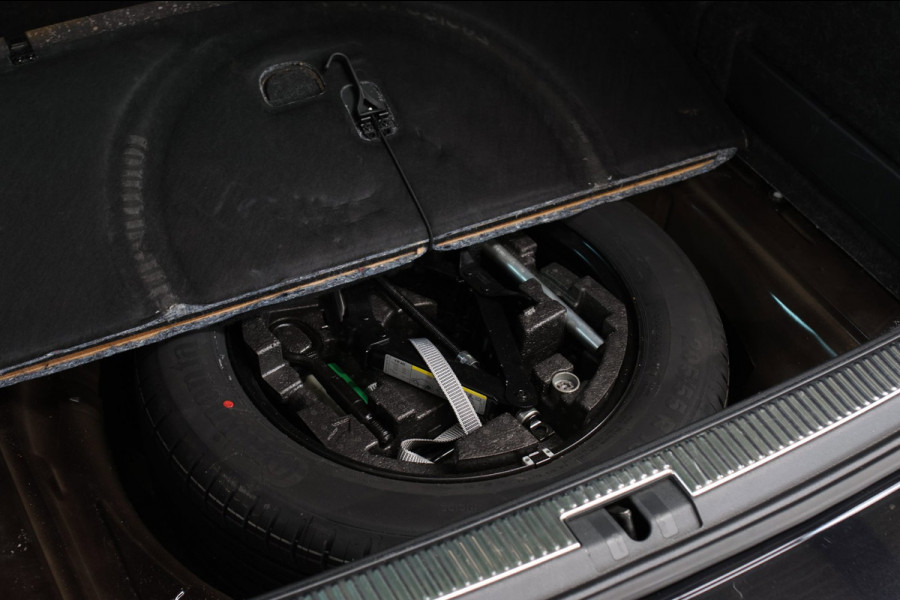 Škoda Superb Combi 1.5 TSI ACT Sportline *Pano*Canton*Camera*Keyless*