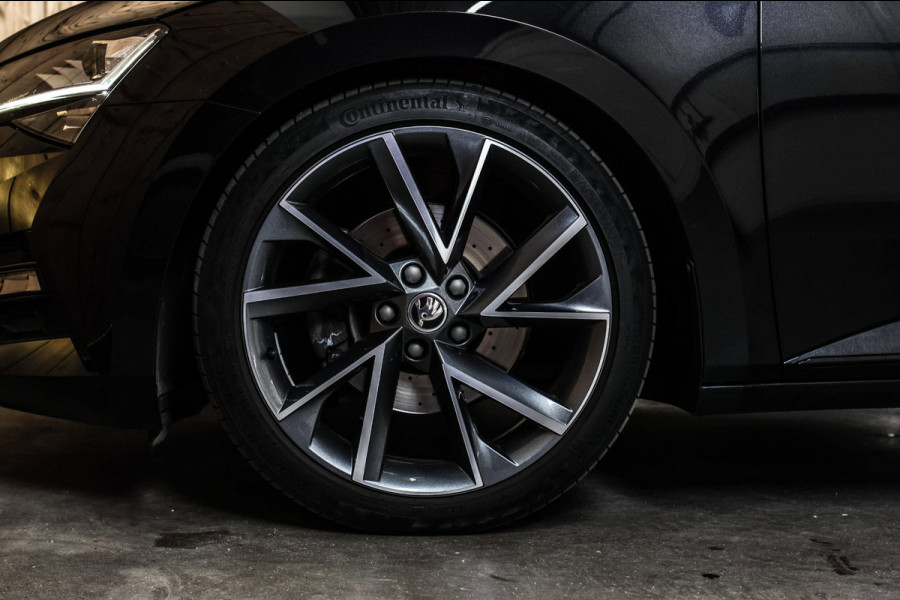 Škoda Superb Combi 1.5 TSI ACT Sportline *Pano*Canton*Camera*Keyless*