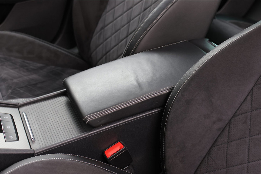 Škoda Superb Combi 1.5 TSI ACT Sportline *Pano*Canton*Camera*Keyless*