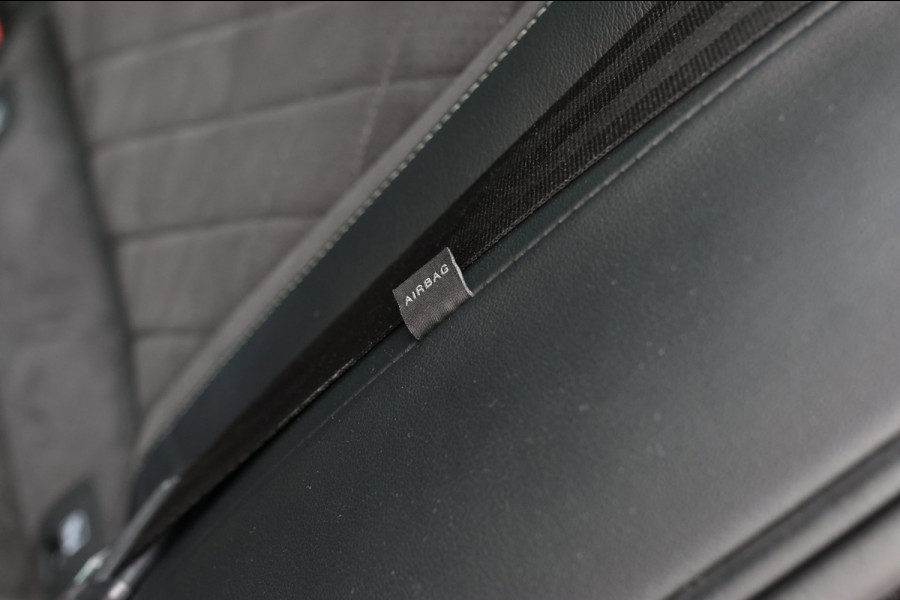 Škoda Superb Combi 1.5 TSI ACT Sportline *Pano*Canton*Camera*Keyless*