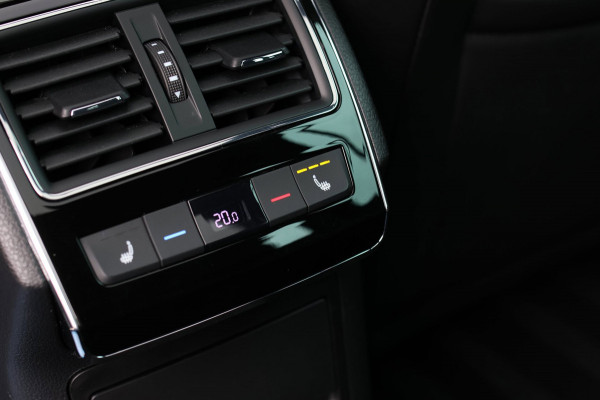 Škoda Superb Combi 1.5 TSI ACT Sportline *Pano*Canton*Camera*Keyless*