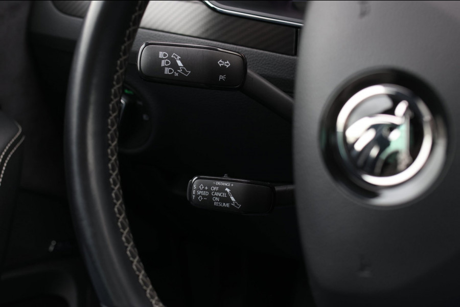 Škoda Superb Combi 1.5 TSI ACT Sportline *Pano*Canton*Camera*Keyless*