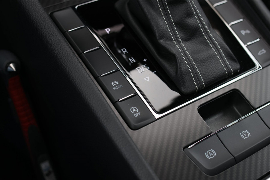 Škoda Superb Combi 1.5 TSI ACT Sportline *Pano*Canton*Camera*Keyless*