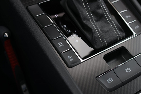 Škoda Superb Combi 1.5 TSI ACT Sportline *Pano*Canton*Camera*Keyless*
