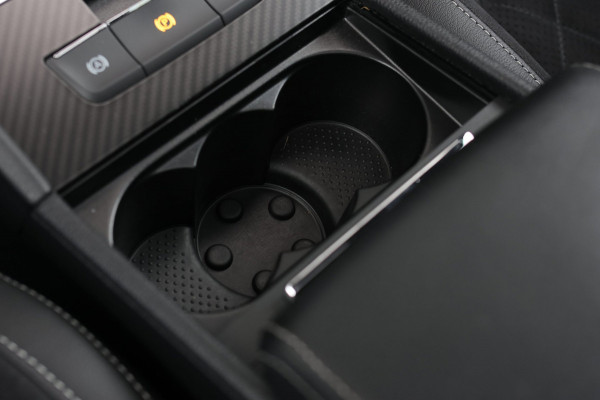 Škoda Superb Combi 1.5 TSI ACT Sportline *Pano*Canton*Camera*Keyless*