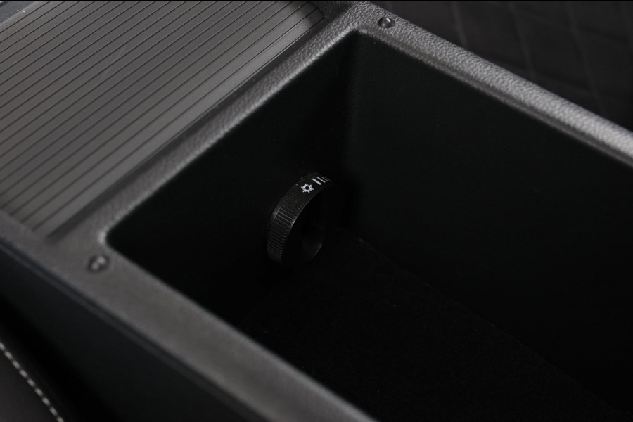 Škoda Superb Combi 1.5 TSI ACT Sportline *Pano*Canton*Camera*Keyless*