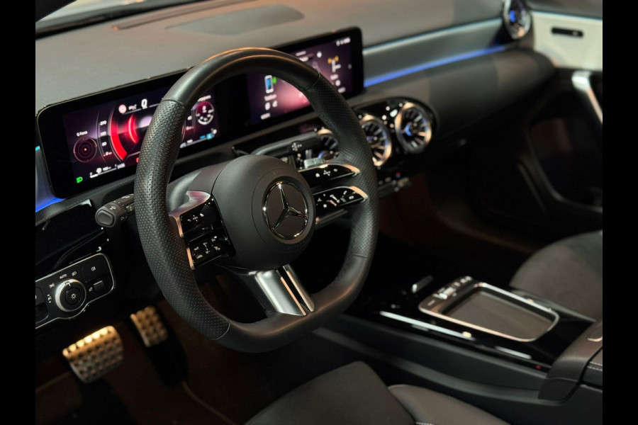 Mercedes-Benz A-Klasse 200 Business Solution AMG|PANO|STOELVER|CRUISE|LEDER