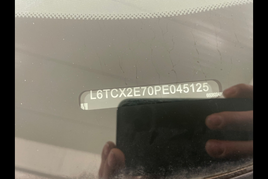 Lynk & Co 01 1.5 262pk PHEV Zwarte Hemel 360°Cam Stoelverw. Pano.dak Plug-in