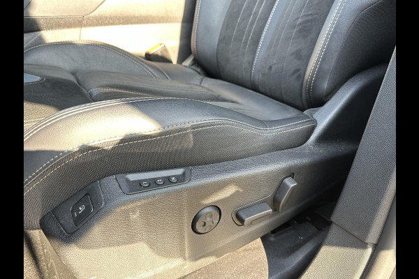 Peugeot 3008 1.6 HYbrid 225 GT VAN €28.900,- NU VOOR SLECHTS €25.440,- Uw LENTEVOORDEEL €3.460,- |PHEV| BLACK OPTIC| ELEK. STOEL + MEMORY| MASSAGESTOELEN| FOCAL AUDIO| STOELVERWARMING| CAMERA VOOR+ ACHTER| ADAPTIVE CRUISE CONTROL| DODE HOEK SENSOR| ELEK. ACHTERKLEP