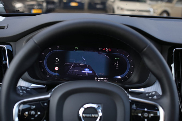 Volvo XC60 2.0 T6 Plug-in hybrid AWD Plus Bright *Pano*H/K*Camera*Trekhaak*