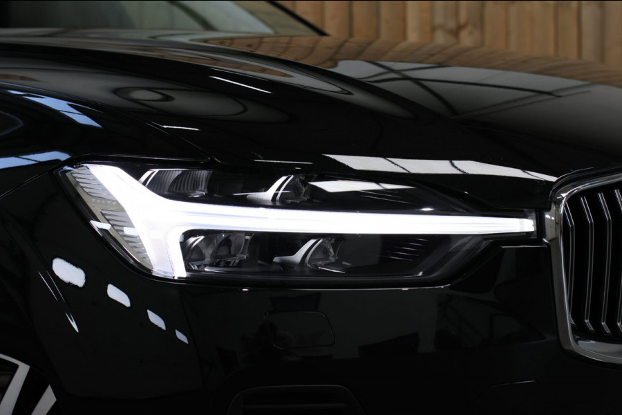 Volvo XC60 2.0 T6 Plug-in hybrid AWD Plus Bright *Pano*H/K*Camera*Trekhaak*