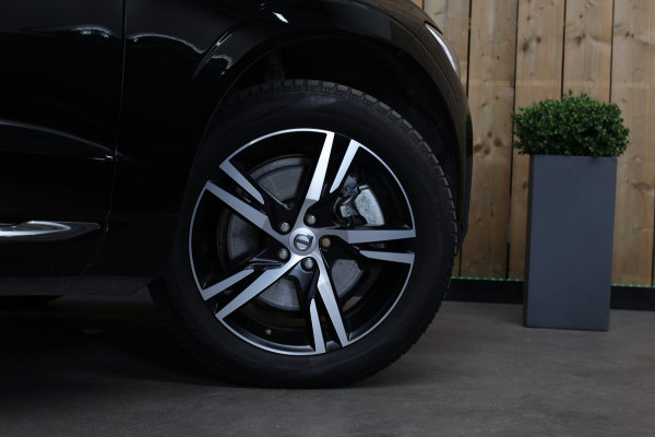 Volvo XC60 2.0 T6 Plug-in hybrid AWD Plus Bright *Pano*H/K*Camera*Trekhaak*