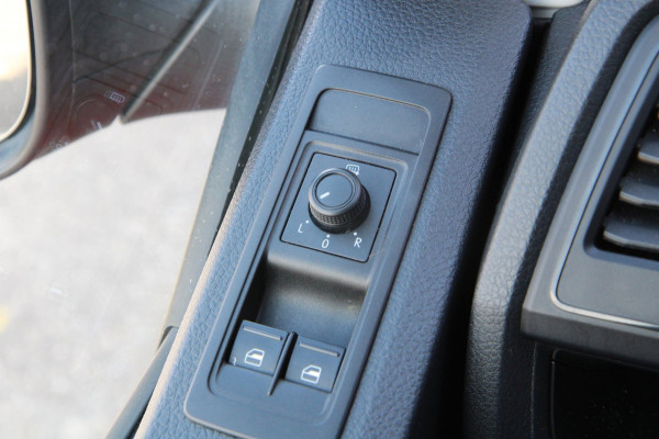 Volkswagen Transporter 2.0 TDI L1H1 Comfortline / 150PK Automaat / Klep / inrichting laadruimte