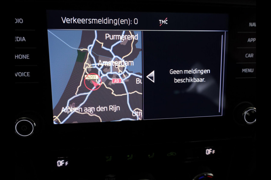 Škoda Octavia Combi 1.0 TSI Greentech Ambition Business 115pk 6bak| trekhaak| navigatie| LM-velgen| Parksensors achter