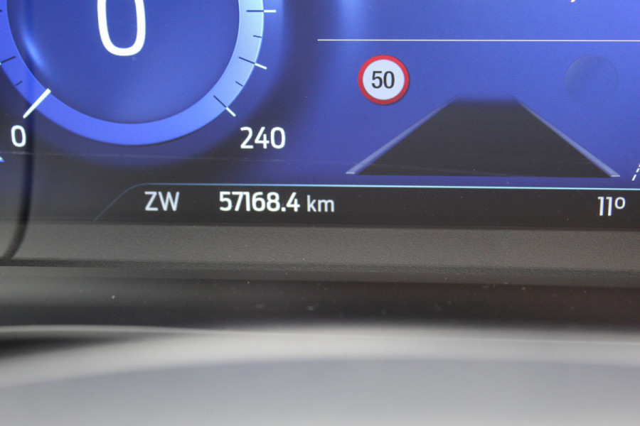 Ford Kuga 1.5 EcoBoost ST-Line X , 150pk 1800 Trekgewicht Cilmate control , Camera , Stoel,Stuur en Voorruit verwarming Navigatie , Trekhaak , Elek.verstelbare bestuurders stoel