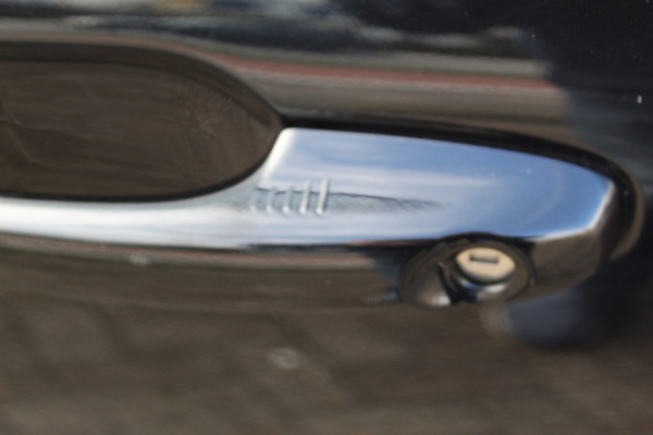 Ford Kuga 1.5 EcoBoost ST-Line X , 150pk 1800 Trekgewicht Cilmate control , Camera , Stoel,Stuur en Voorruit verwarming Navigatie , Trekhaak , Elek.verstelbare bestuurders stoel