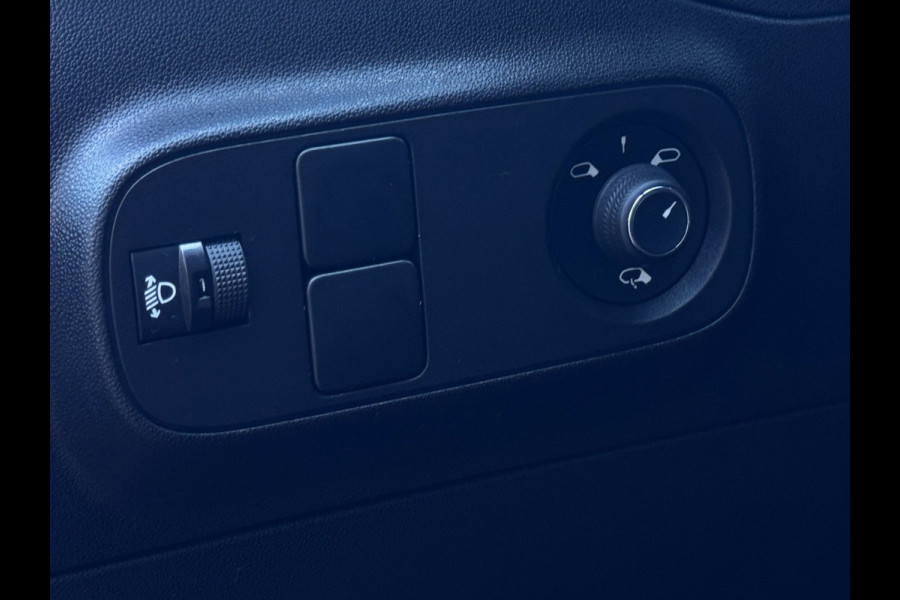 Citroën C3 1.2 PureTech Shine | Carplay | Parkeersensoren | Stoelverwarming | Climate control | DAB