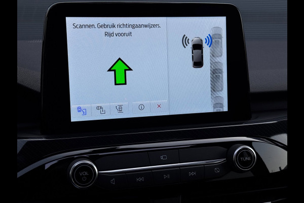 Ford Kuga 2.5 PHEV ST-Line X | Pano | Trekhaak | Adaptive Cruise | B&O Sound | Winter pack | Camera