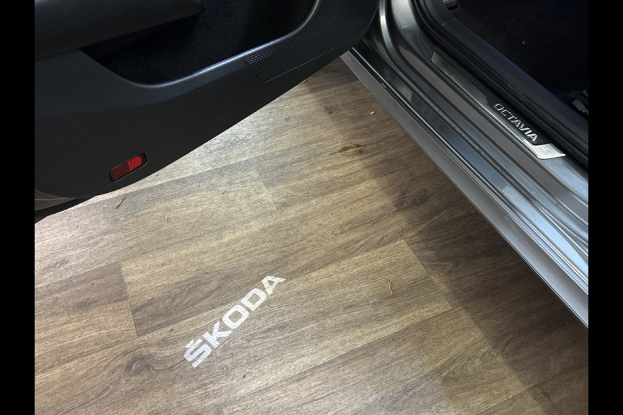 Škoda Octavia Combi 1.5 TSI MHEV 150PK DSG SPORTLINE BUSINESS CAMERA/NAVI/HEAD-UP/SFEERVERL.