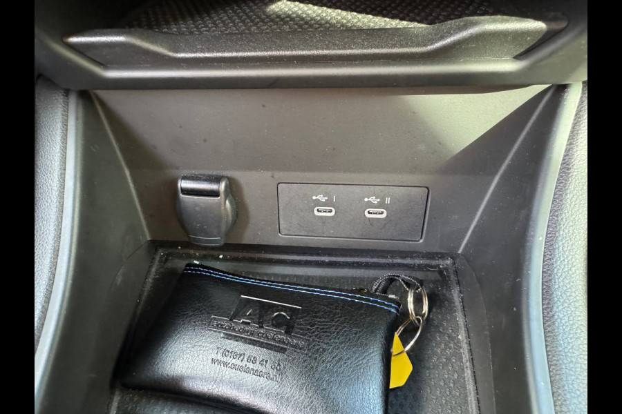 Renault Captur 1.6 E-Tech full hybrid 145 techno Apple & Android CarPlay / P-sensoren / Camera / LM velgen