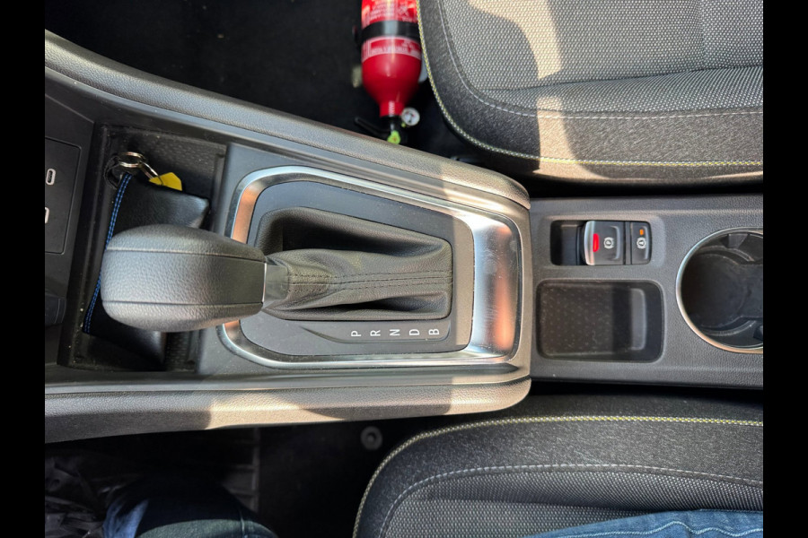 Renault Captur 1.6 E-Tech full hybrid 145 techno Apple & Android CarPlay / P-sensoren / Camera / LM velgen