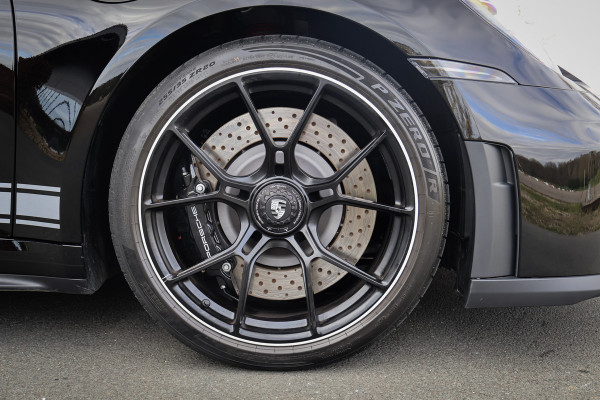 Porsche 911 4.0 GT3 Touring | 992.2 FACELIFT | LIFT | CARBON DAK | ACHTERASBESTURING | YELLOW DETAILS | BOSE AUDIO | CRHONO PACKAGE | STOELV