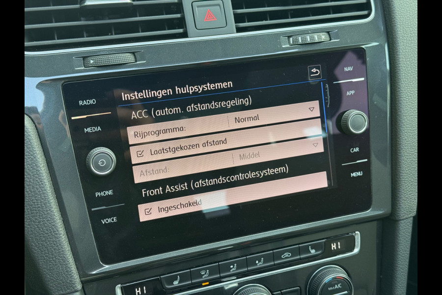 Volkswagen Golf Variant 1.6 TDI Business | Pano | ACC | Airco | Navi